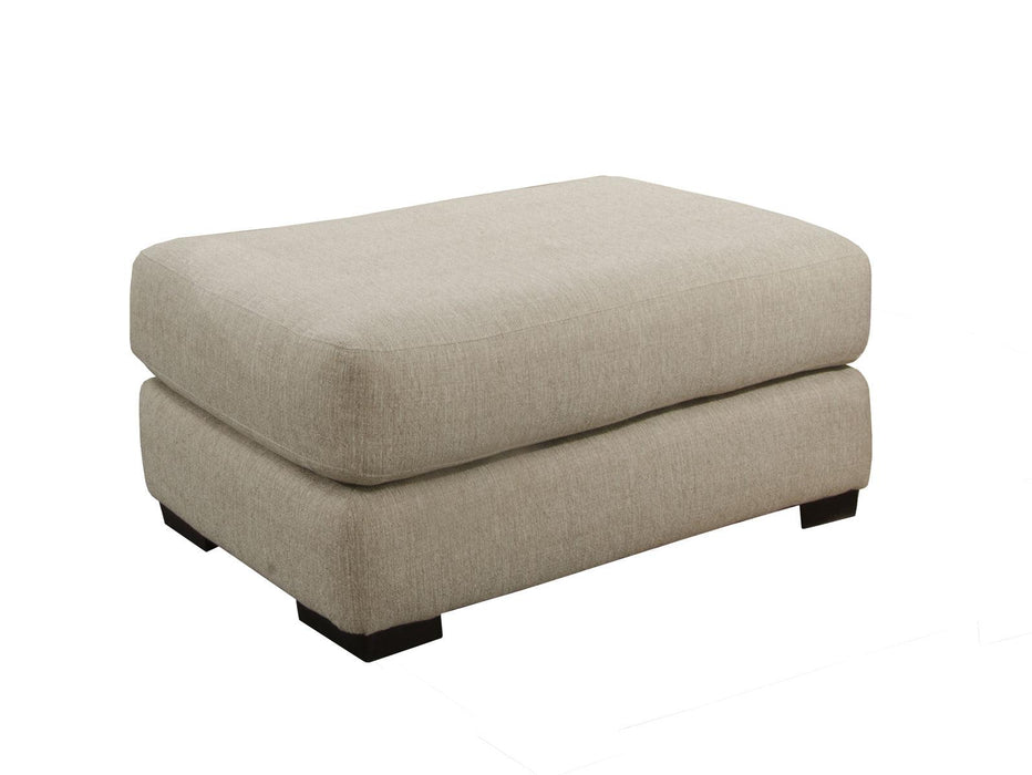 Ava Ottoman
